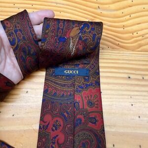 Gucci Mens Silk Tie Vtg Paisley Mallard Duck Bird Red Blue Gold Made in Italy